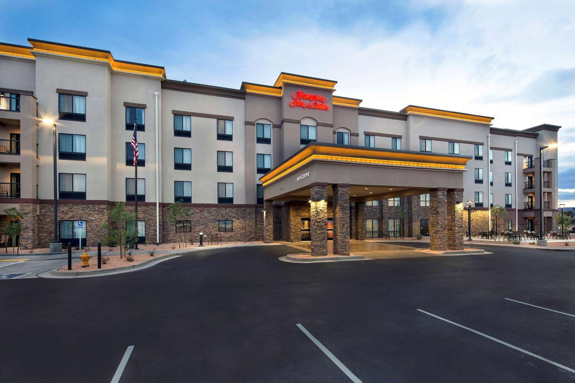 Hampton Inn & Suites Page - Lake Powell Екстериор снимка